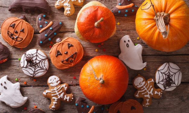 Decorating Your Table With A Halloween Theme