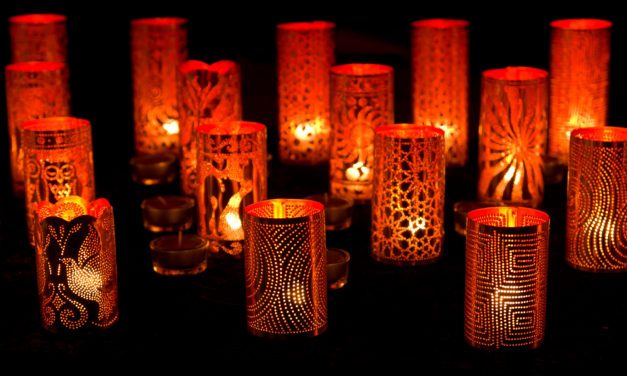 How to Create a Halloween Lantern